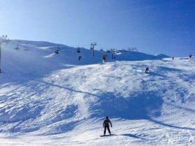 借勢2022冬奧(ào)，冬季冰雪體育運動旅遊帶(dài)動城市發展