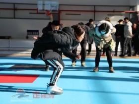 助力冬奧(ào)會，“冷”運動(dòng)“熱”起來，定州冰雪運動(dòng)進校園