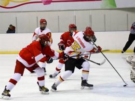 全國人大代表胡江：利用冬奧契機 啓動冰球發展“發動機”