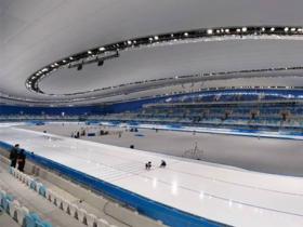 國家速滑館(guǎn)“冰絲帶(dài)”迎來速滑比賽首秀