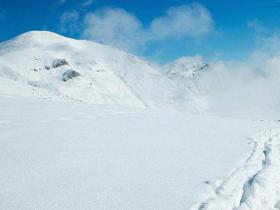 石家莊市人民政府辦(bàn)公廳關於(yú)印發《石家莊市冰雪産業發展規劃（2018-2025年）》的通知
