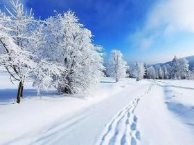 大力發展冰雪休閑産(chǎn)業是哈爾濱(bīn)全面振興的新引擎