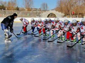 張(zhāng)家口市教育局今年提速冰雪教育