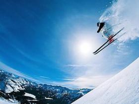 亞布力冰雪産(chǎn)業發(fā)展研讨會昨日召開