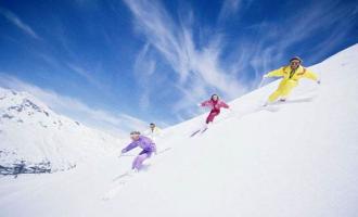 尤立增代表：繼(jì)續(xù)加大冰雪人才的培養力度