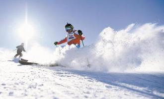 新疆冰雪運動全面發力