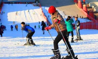 讓百姓玩得起 讓企業有熱情——代表委員談三億人參(cān)與冰雪運動(dòng)