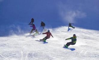 哈爾濱(bīn)開啓5個月超長(zhǎng)“冰雪季”