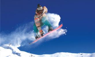 阿勒泰地區大力推廣(guǎng)群衆冰雪運動(dòng)