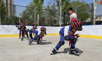 校園建“冰場(chǎng)” 齊做冰雪操 “雙奧(ào)之區”冰雪課 特色紛呈亮點多