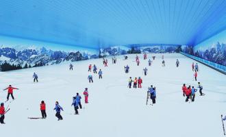 今年滑雪人次下降近五成 疫情重創(chuàng)的冰雪産(chǎn)業如何複蘇？