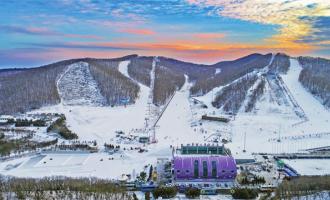 第二屆長(zhǎng)春蓮花山冰雪節(jié)正式開啓