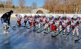 張(zhāng)家口市教育局今年提速冰雪教育