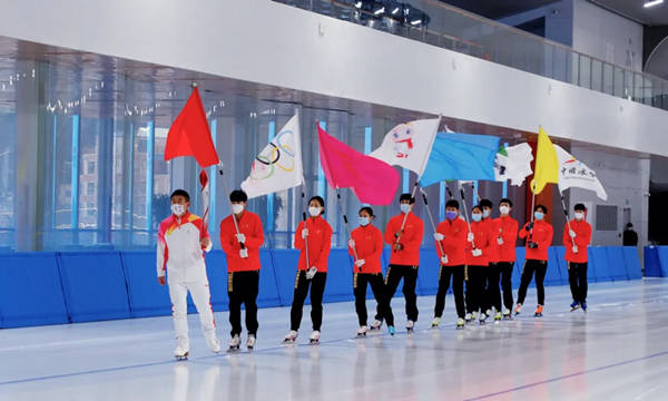 前短道速滑世界冠軍(jūn)李佳軍(jūn)開啓首滑活動(dòng)