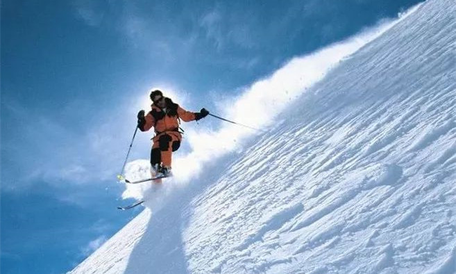 黑龍江哈爾濱(bīn)冰雪大世界滑雪場(chǎng)