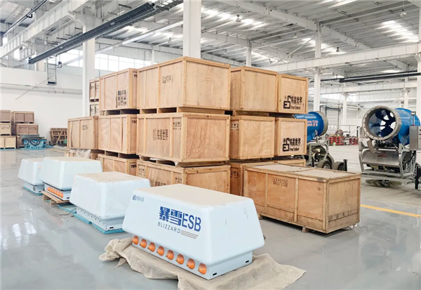 銘星冰雪天津工廠庫房内室内造雪機