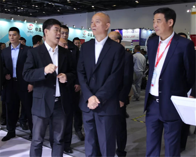 蔡奇書記等領導(dǎo)一行參(cān)觀考察