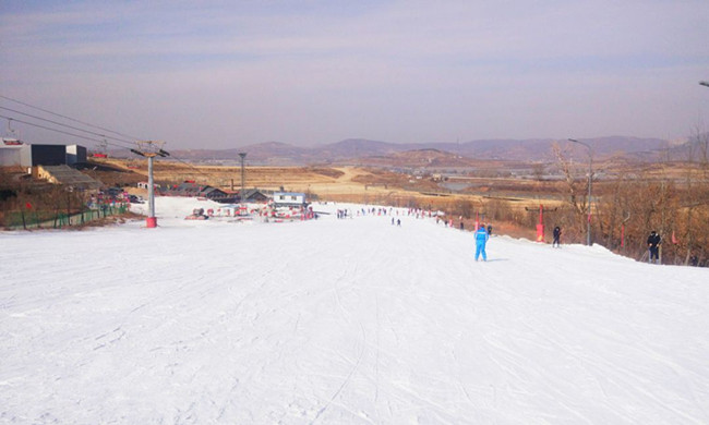 遼甯營口蓋(gài)州思拉堡虹溪谷滑雪場(chǎng)