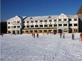 黑龍江哈爾濱(bīn)華天烏吉密滑雪場(chǎng)