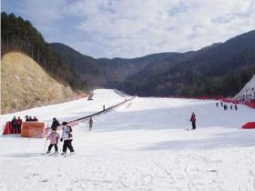 河南鄭州桃花峪生态滑雪場