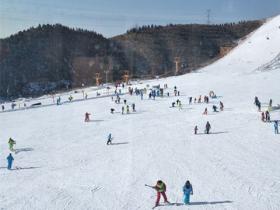 甘肅蘭州安甯大青山滑雪