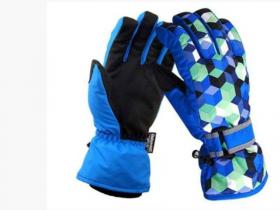滑雪要選(xuǎn)擇什麽(me)樣的滑雪手套