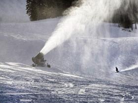 輕松移動(dòng)造雪設備(bèi)的三種方法