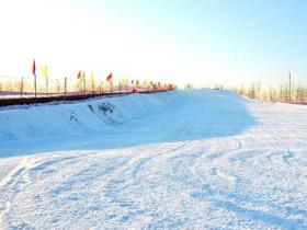 各地滑雪場建設的時間