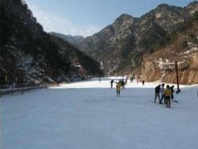 陝西商洛牧護關滑雪場