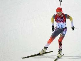 《冰雪知識微課堂》張岩：冬季兩項的規則和特點，您知道是什麽嗎？