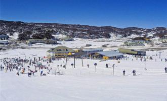 關於滑雪場地的設備