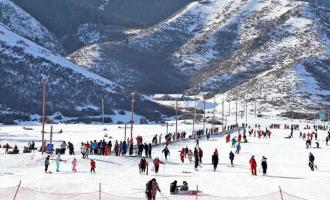 新疆烏魯木齊白雲國(guó)際滑雪場(chǎng)