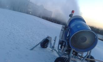 教你如何摸清造雪機價格