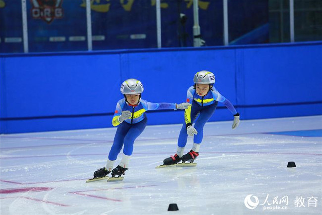 “冰雪結緣 助力冬奧”第一屆冰雪運動會5
