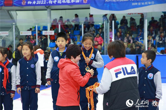 “冰雪結緣 助力冬奧”第一屆冰雪運動會9