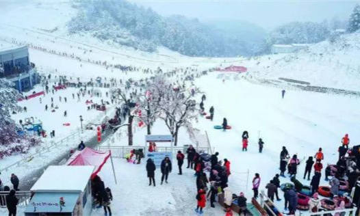 曾家山滑雪場(chǎng)對(duì)外營業 朝天旅遊開啓“冰雪模式”