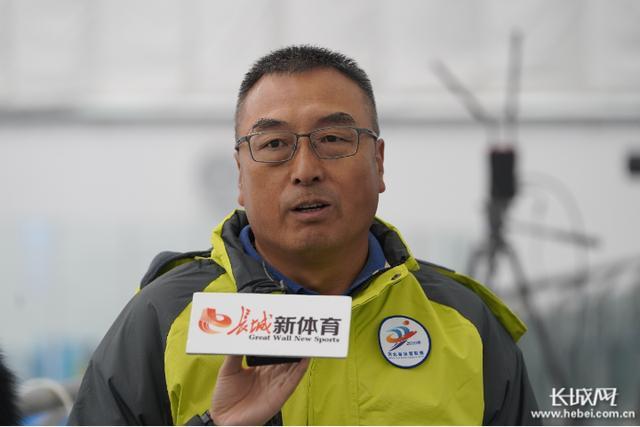 本站比賽裁判長殷志棟接受記者採訪