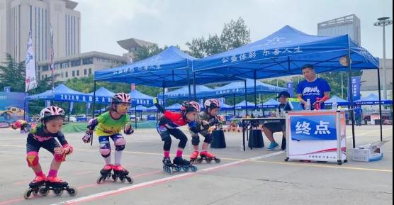 “輪轉冰”少兒競速