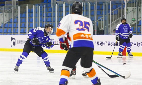 第三屆(jiè)全國(guó)大學生冰球聯賽重燃戰火