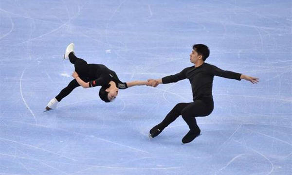 中國選手隋文靜/韓聰在場地适應的訓練中