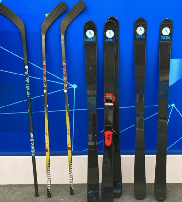 輕量化雙闆和冰球杆