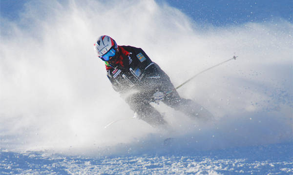 爲冰雪運動增輝 爲北京冬奧添彩