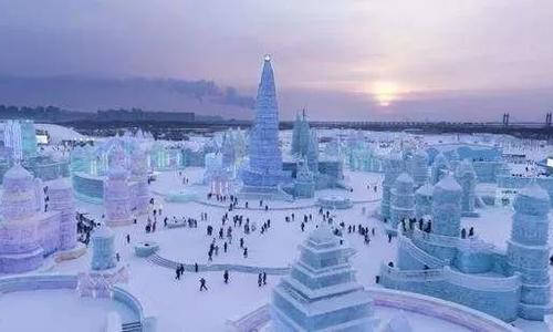 展現冰雪魅力 繁榮(róng)旅遊市場(chǎng)