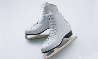 國家體育總局向西藏自治區捐贈冰刀等冰雪運動(dòng)設備(bèi)