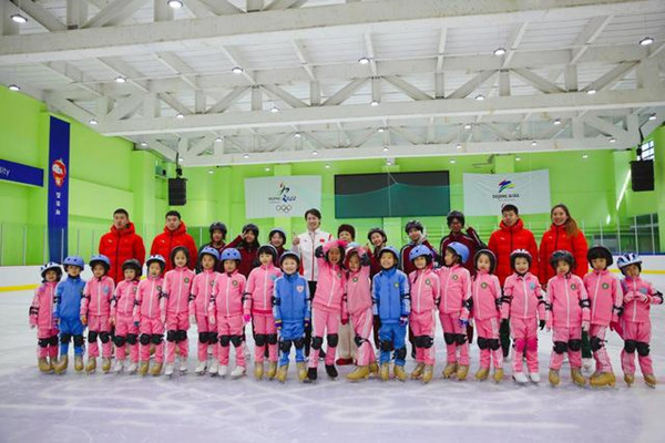 “築夢冰雪百節(jié)大師課進校園”公益活動(dòng)在京啓航2