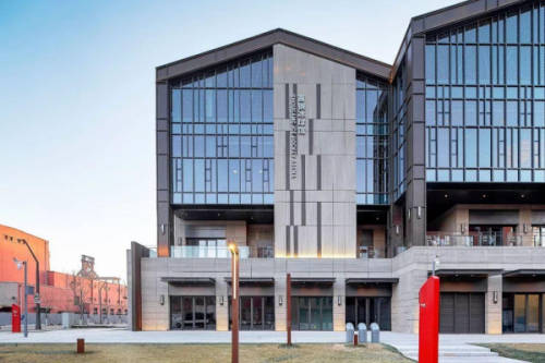 7月9日首屆中國數字冰雪運動(dòng)會總決賽将在北京首鋼(gāng)園冰球館開賽3