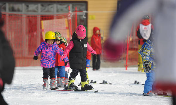 冰雪運動進校園