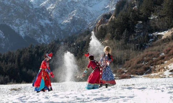 大力發展冰雪旅遊經濟，将“冷”資源變成“熱”産業 2