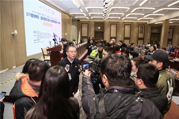 國家體育總局冬季運動管理中心常務副主任丁東接受採訪