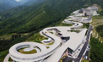 北京努力打造全球冰雪運動(dòng)比賽與休閑消費(fèi)目的地